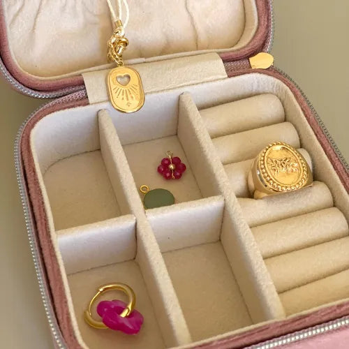Boîte à bijoux beige