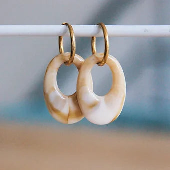 Boucles d’oreilles beige