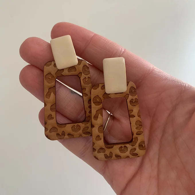 Boucles d'oreilles bois - léopard et beige