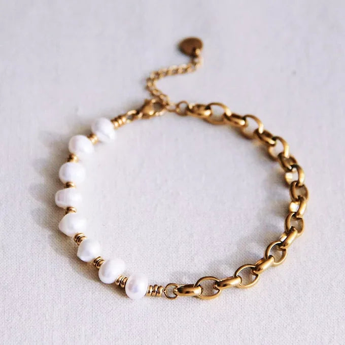 Bracelet or et perles blanches