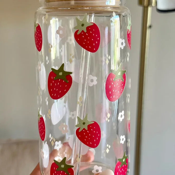 Mug en verre avec paille - fraises